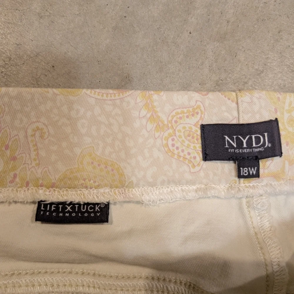 NWT NYDJ Paisley Wide Leg Capri Women's 18W Pull On Yellow White Cream